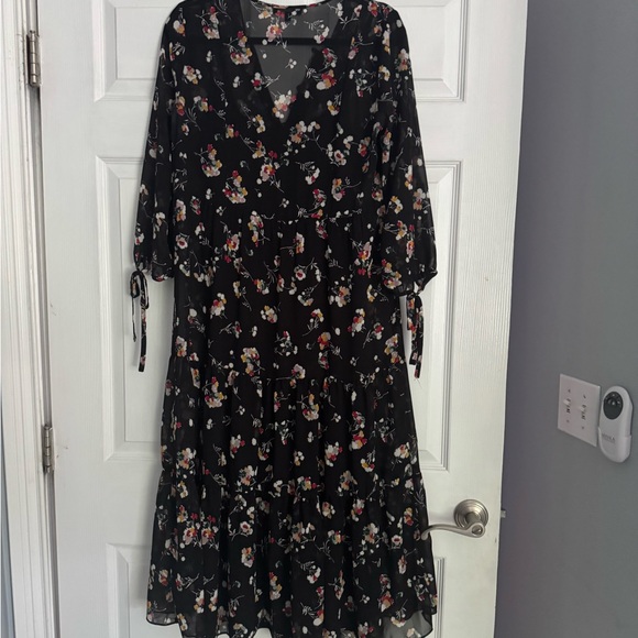 Madewell Floral Black Midi Dress - Picture 3 of 5